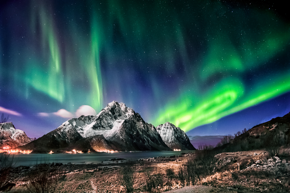 Visiting the Lofoten Islands during winter time is a dream for all landscape photographers. At this time of the year, the colourful and enchanting Aurora Borealis light up the clear night skies above