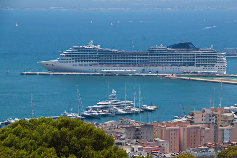 Cruiser in the port of Palma de Mallorca on Mallorca