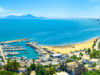 Tunesien: Aktiv-Urlaub in Nordafrika The scenic coastline of Sidi Bou Said with the large haven, full of yachts, Tunisia.